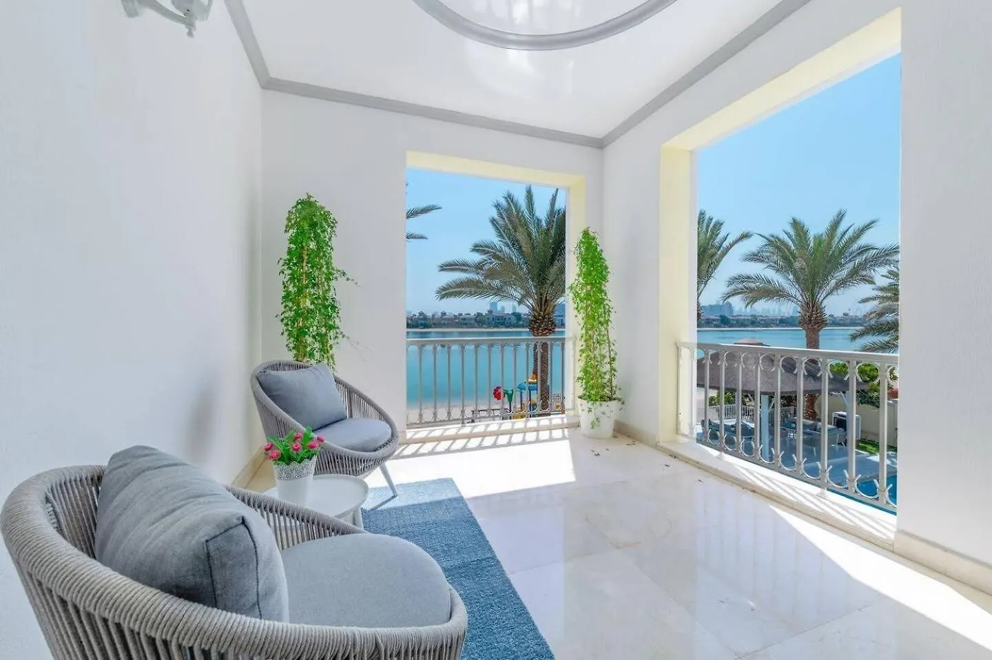 Pristine Paradise Villa In Palm Jumeirah Dubai