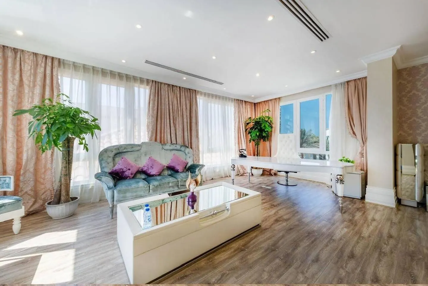 Pristine Paradise Villa In Palm Jumeirah Dubai 0*,  United Arab Emirates