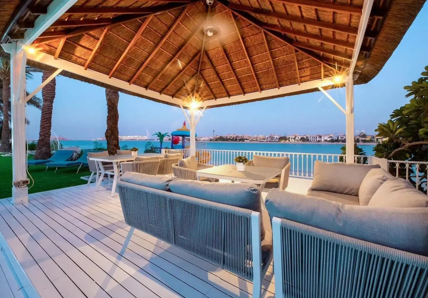 Pristine Paradise Villa In Palm Jumeirah Dubai United Arab Emirates