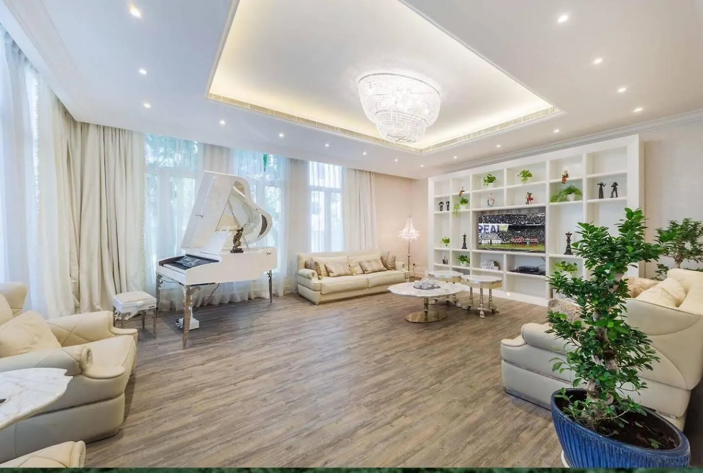 Pristine Paradise Villa In Palm Jumeirah Dubai