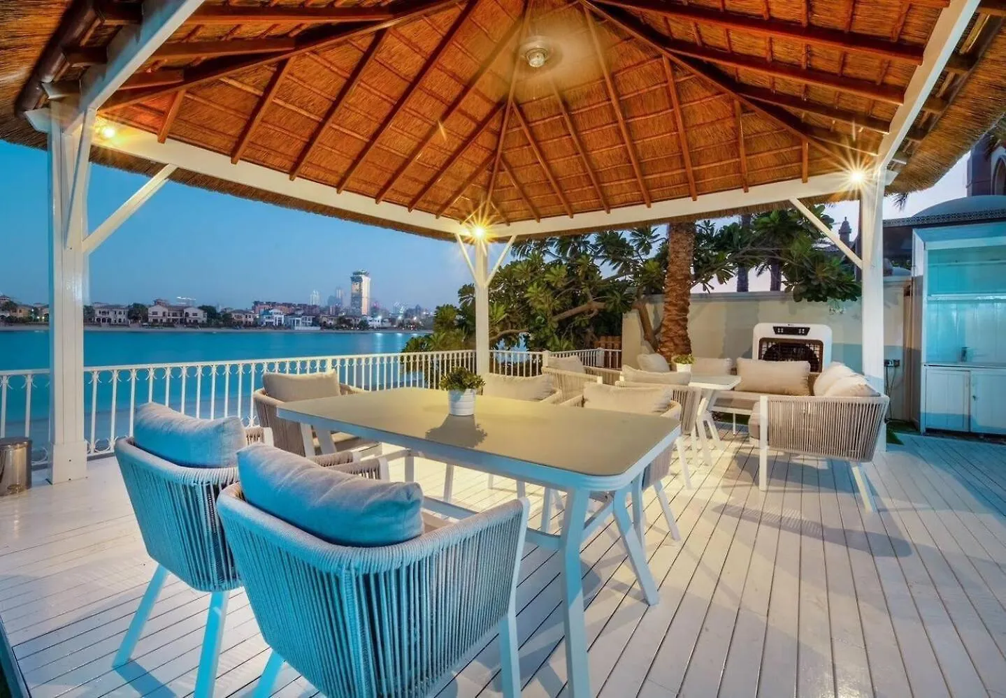 Pristine Paradise Villa In Palm Jumeirah Dubai 0*,  United Arab Emirates