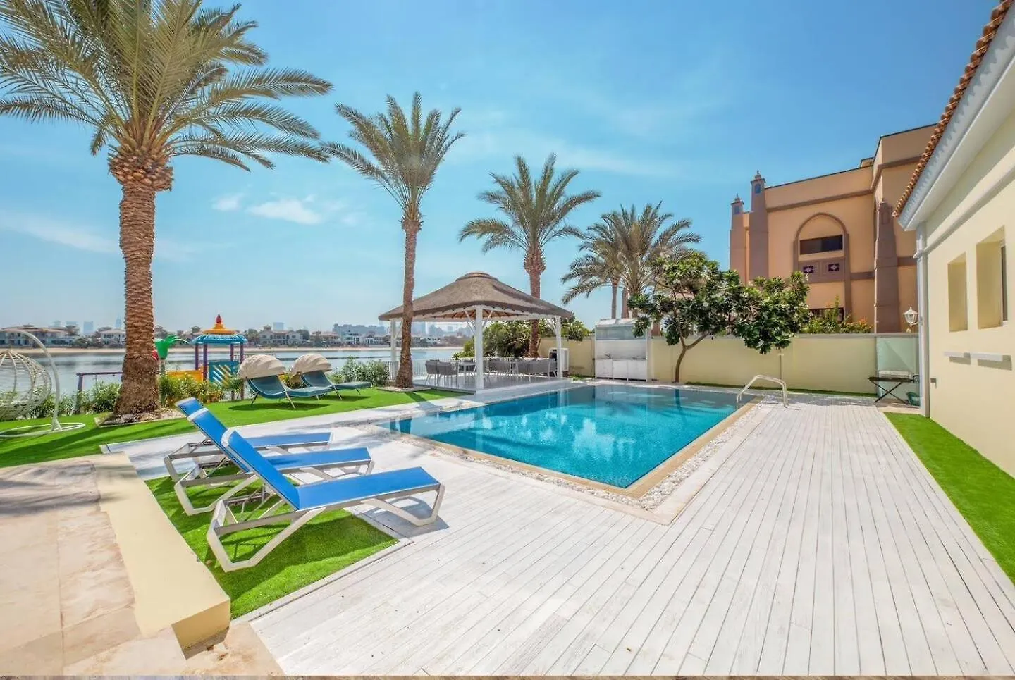 Pristine Paradise Villa In Palm Jumeirah Dubai United Arab Emirates